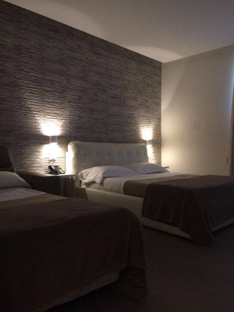 Bed and Breakfast Domus Castroni Pompeo Magno Рим Экстерьер фото