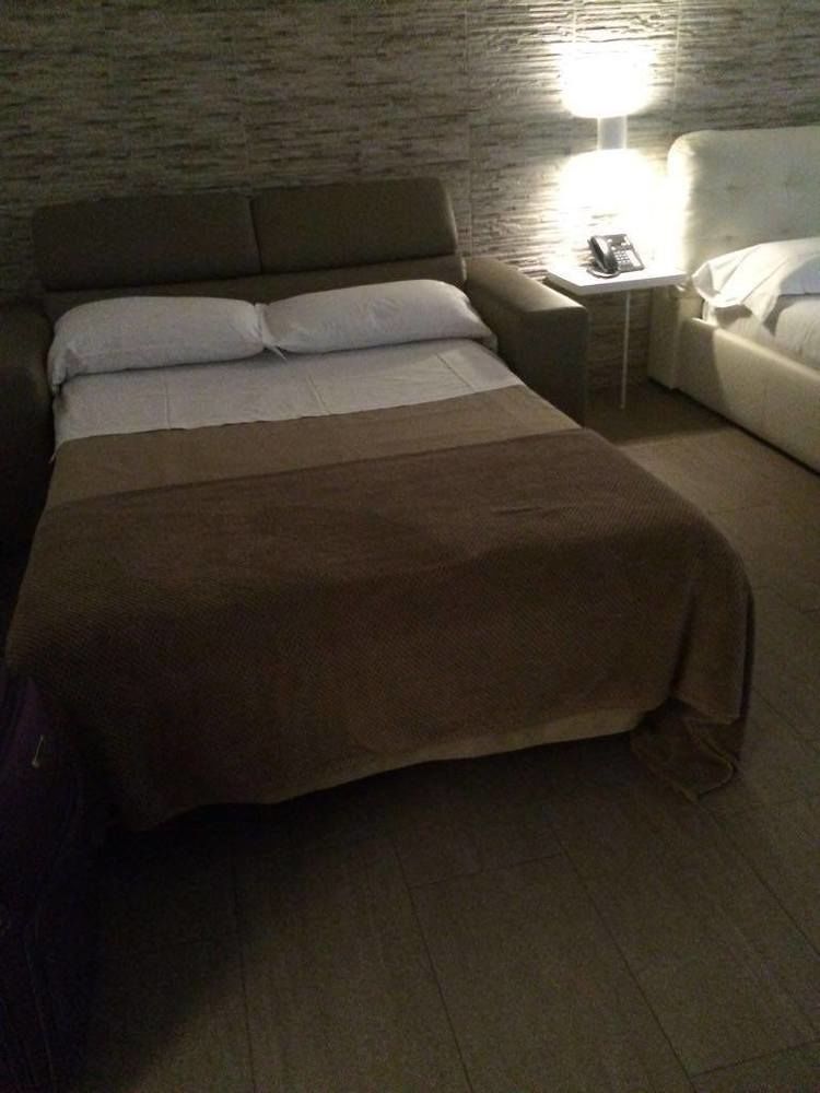 Bed and Breakfast Domus Castroni Pompeo Magno Рим Экстерьер фото
