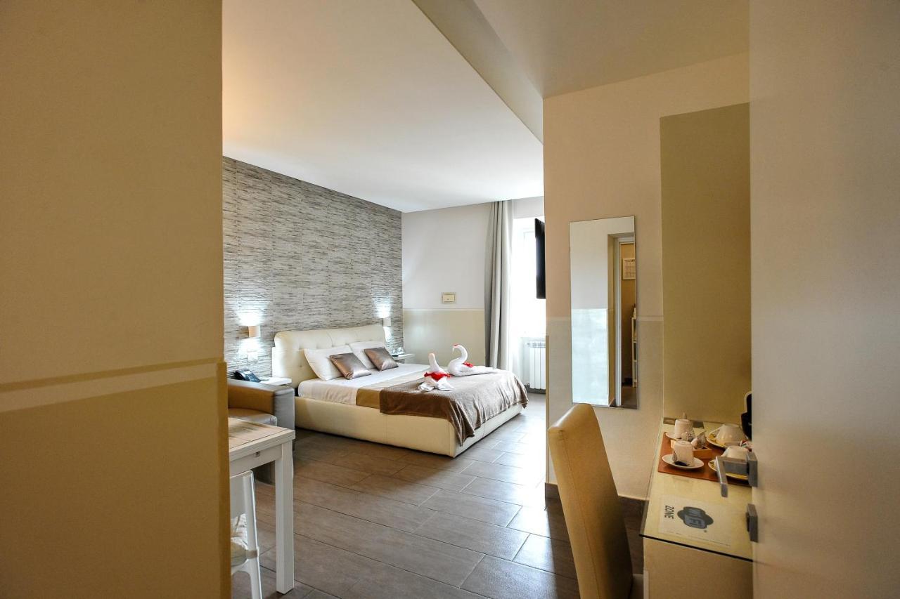 Bed and Breakfast Domus Castroni Pompeo Magno Рим Экстерьер фото