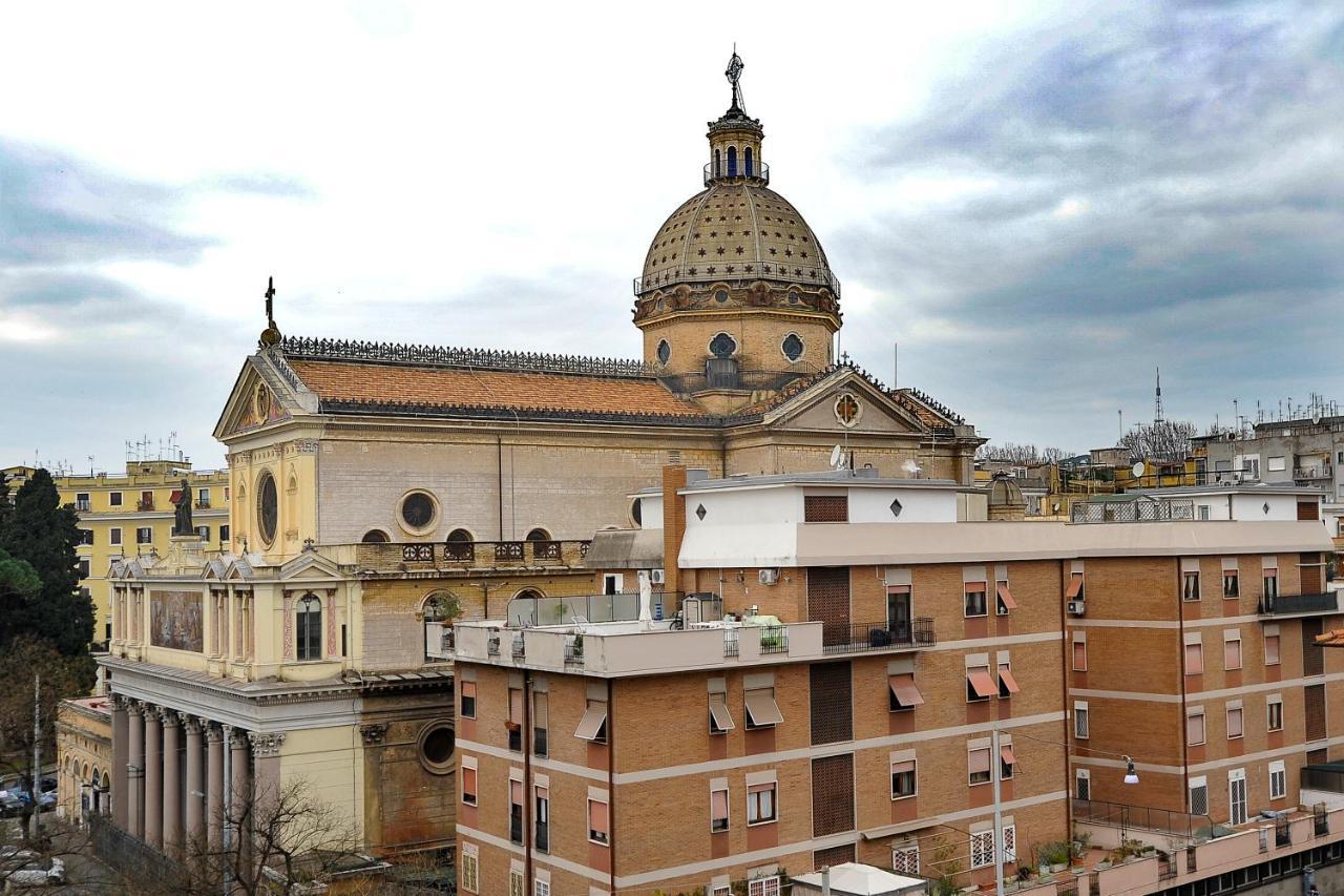 Bed and Breakfast Domus Castroni Pompeo Magno Рим Экстерьер фото
