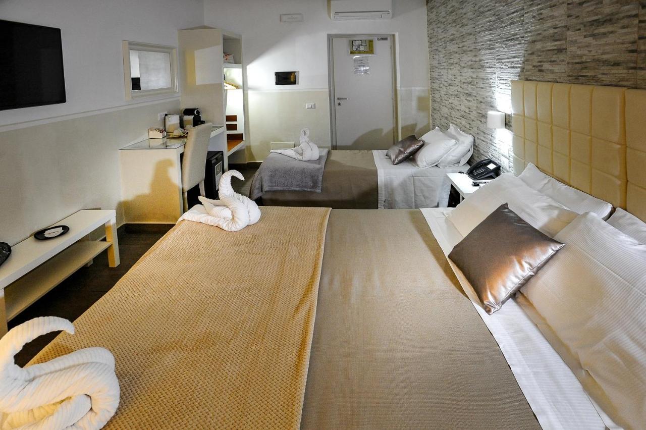 Bed and Breakfast Domus Castroni Pompeo Magno Рим Экстерьер фото