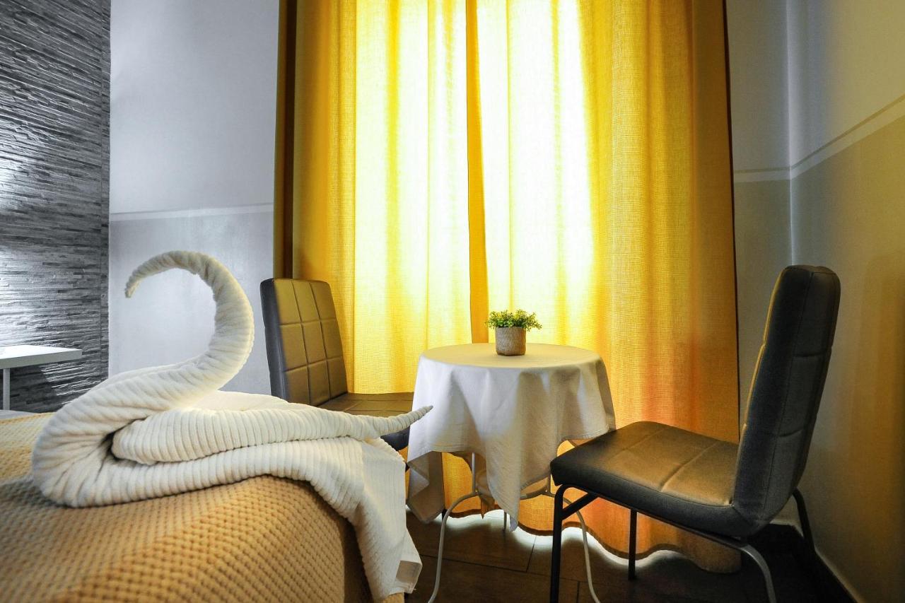 Bed and Breakfast Domus Castroni Pompeo Magno Рим Экстерьер фото